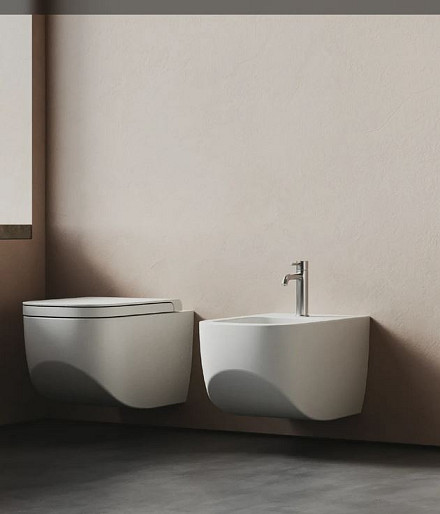 COPPIA NEXT CON TAGLIO.JPG